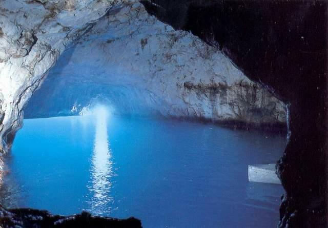 neapel-yachtcharter-grotta-azzurro-capri