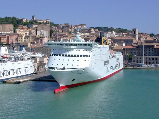 port_of_ancona_anek_lines